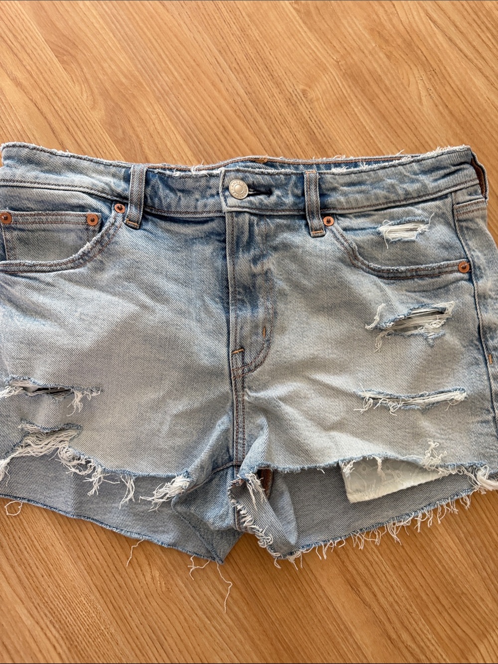 American Eagle Outfitters Light Wash Distressed Denim Cutoff Shorts